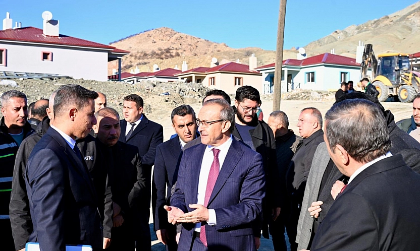 Depremin izleri Malatya'da kurumlararası iş birliğiyle siliniyor