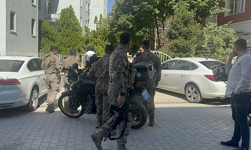 Malatya'da hareketli dakikalar… Elinde pompalı tüfekle ateş açıyordu! Yakalandı