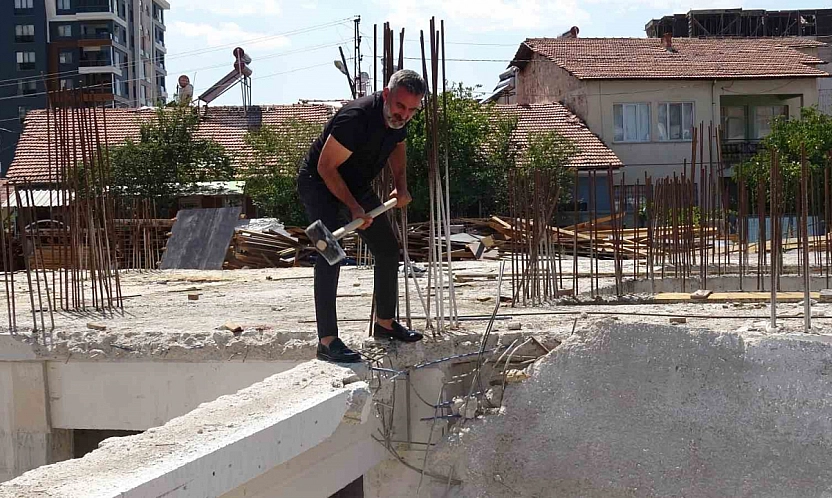 Malatya'da 105 dairelik inşaatta skandal: Firma kendi projesini yıktı