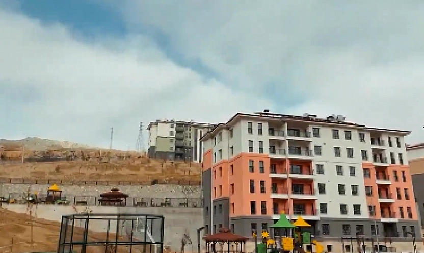 Malatya'da O İlçede Deprem Konutlarının Anahtarları Teslim Ediliyor! İşte Drone Görüntüleri…