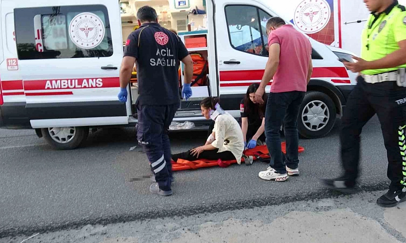 Mevsimlik tarım işçilerini taşıyan minibüs tıra çarptı: Çok sayıda yaralı var…