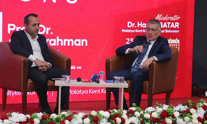 Türkiye'nin geleceği Malatya'daki panelde konuşuldu