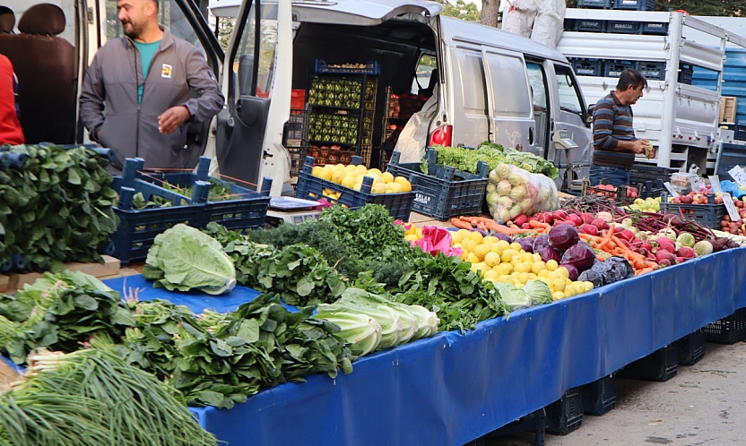 Malatya perşembe pazarında sebze meyve fiyatları....
