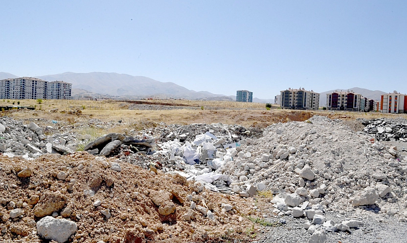 Malatya Toz ve Moloza Teslim: Başkan Yeni Farketti