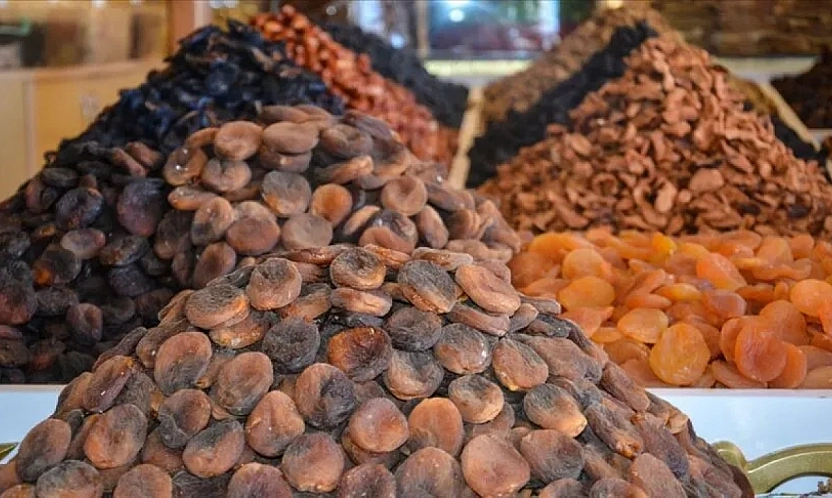 Şire Pazarı'nda fiyatlar dibe vurdu: TMO kayısı alımı yapacak mı?