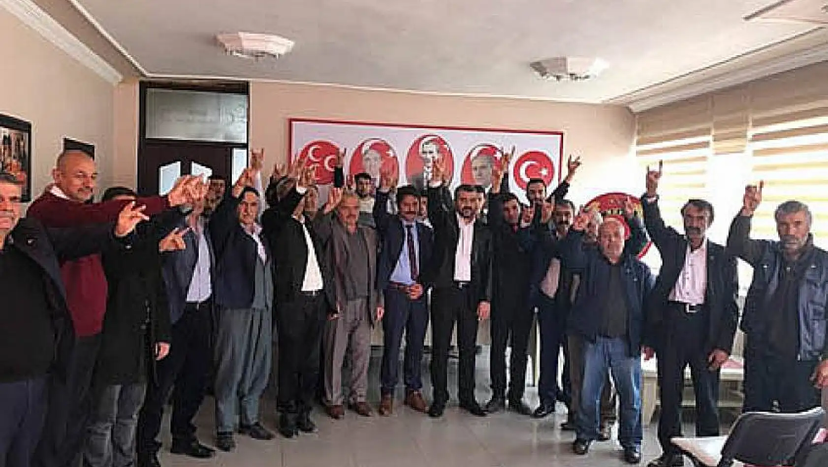 Köy korucuları MHP'ye üye oldu 
