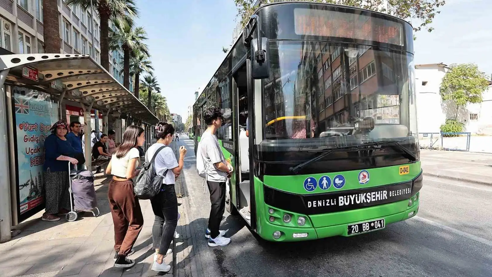 Belediye otobüsleri ücretsiz