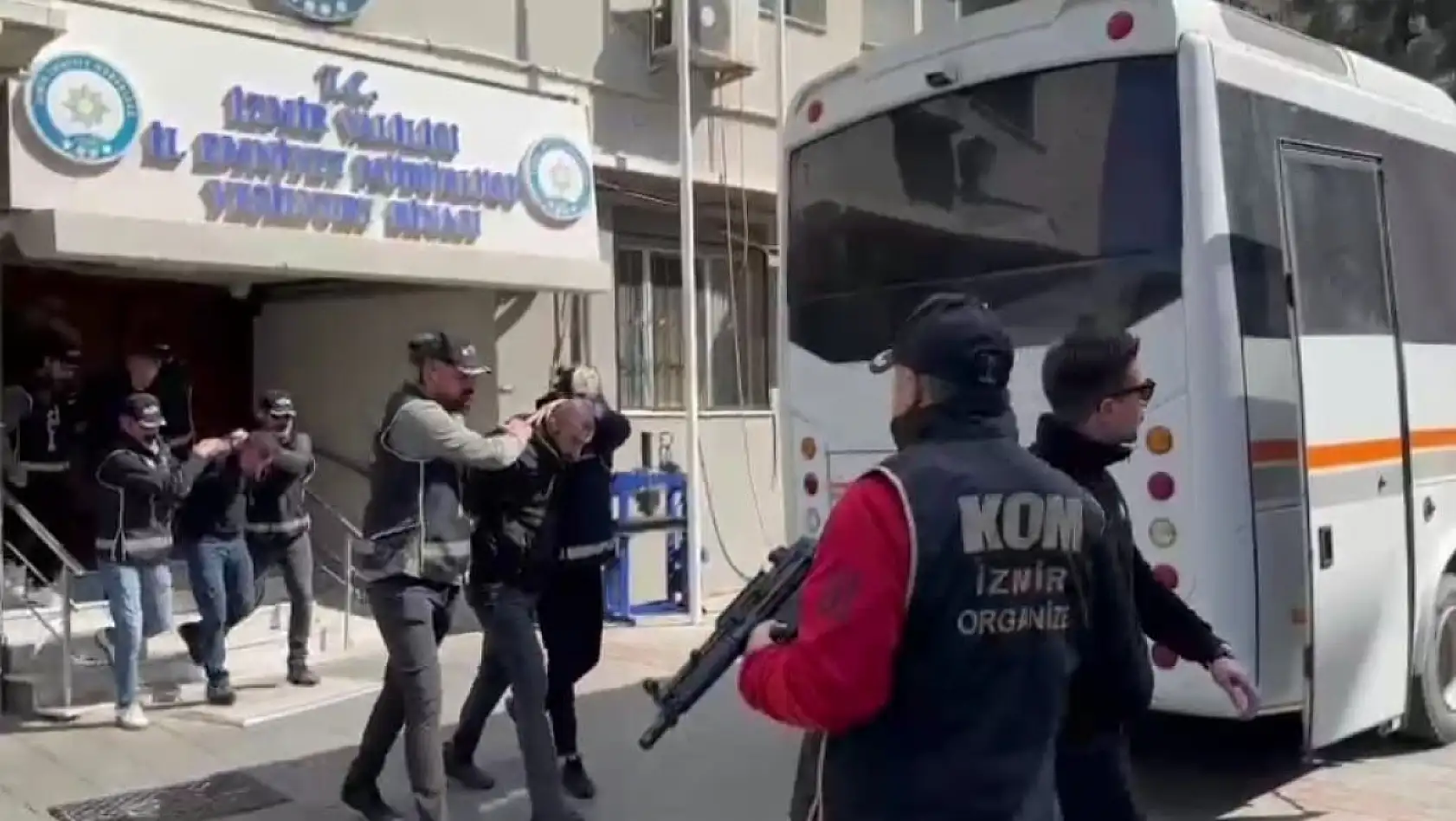 İzmir'deki suç örgütlerine operasyon