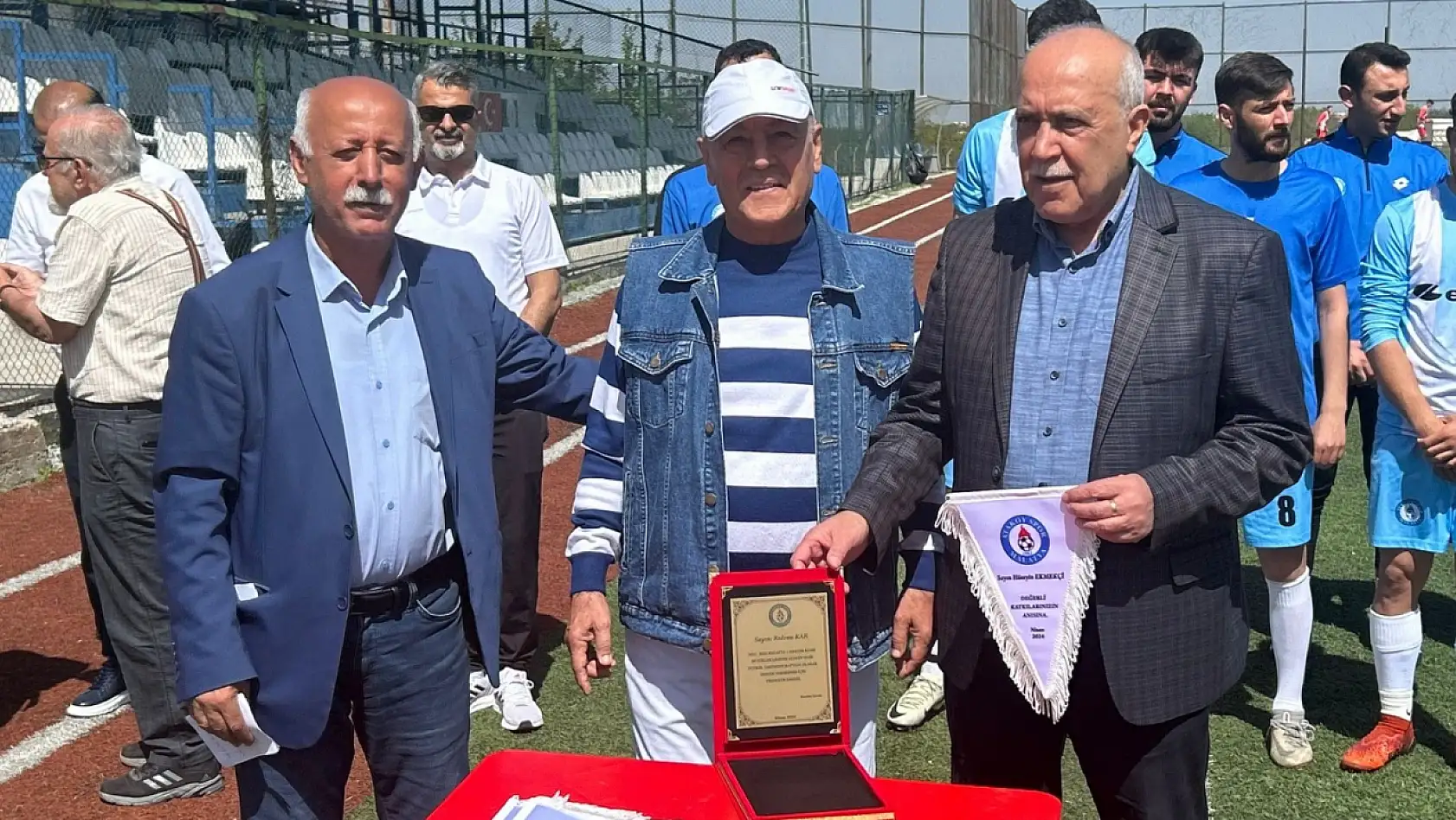 Malatya'da Efsanelere Vefa Örneği 40 Yıllık Emekler Onurlandırıldı!