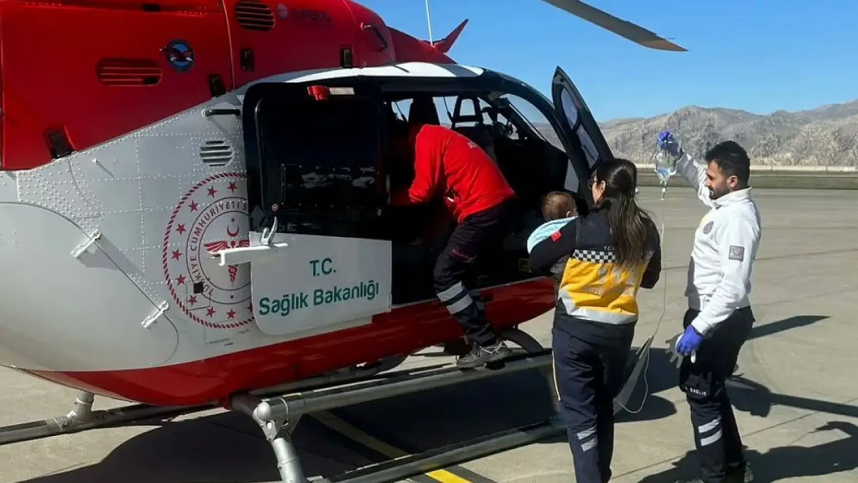 Helikopterle Şırnak'tan  Elazığ'a getirildi