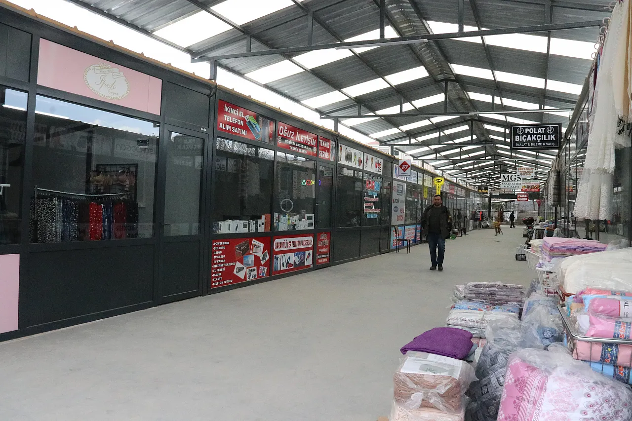 Malatya'da 3 bin 200 esnaf konteynerde!