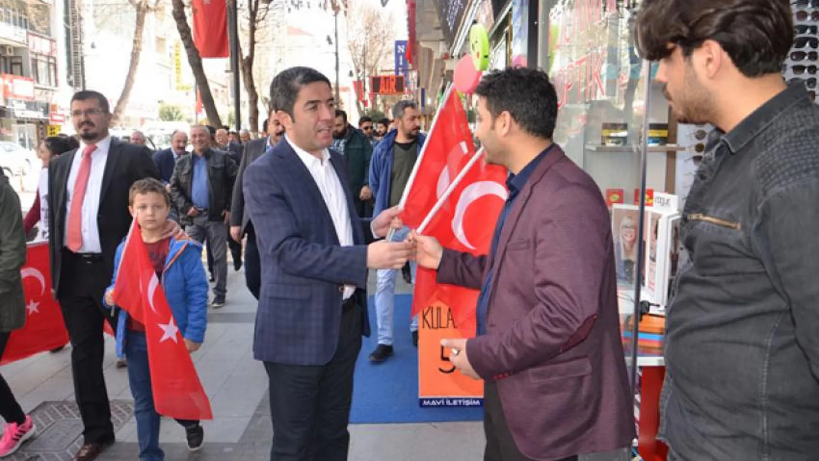 CHP'den Türk Bayrağı 