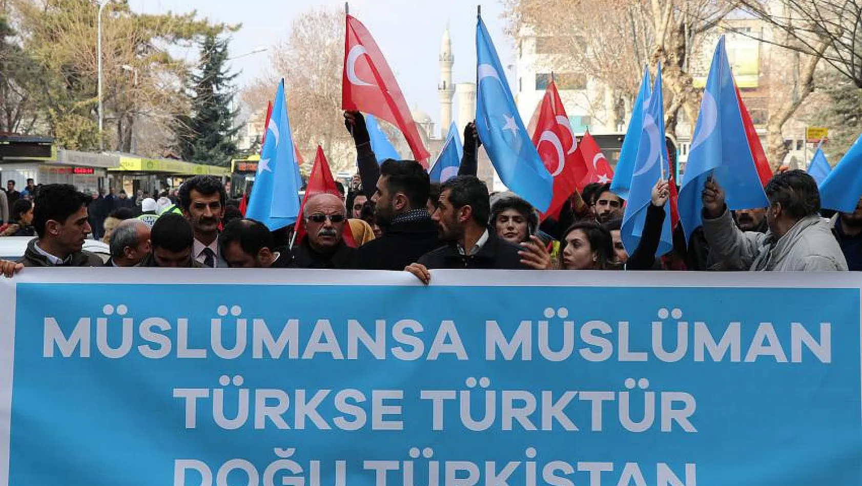 'Doğu Türkistan'a destek' yürüyüşü 