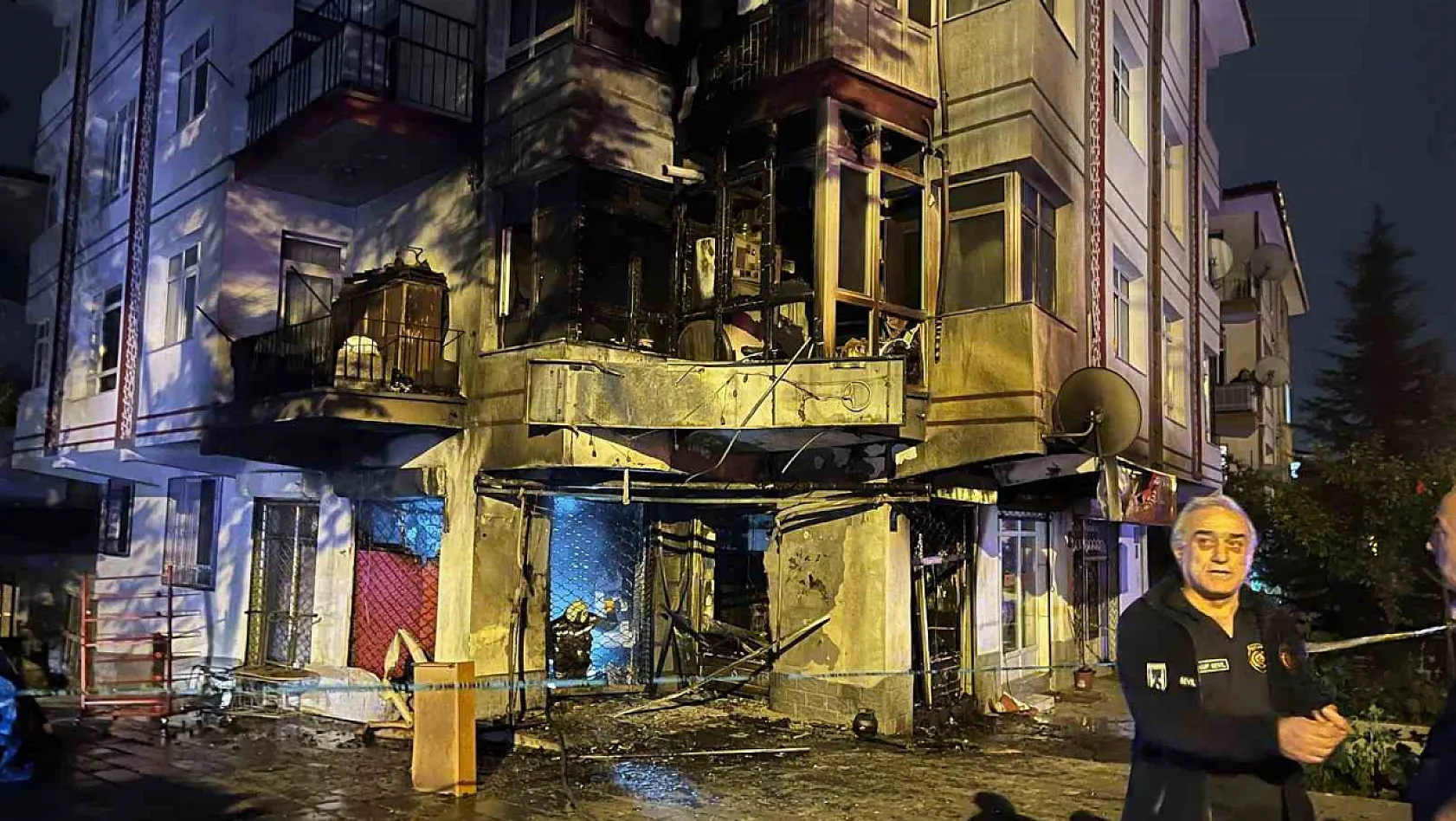 Ankara'da çıkan yangın paniğe neden oldu