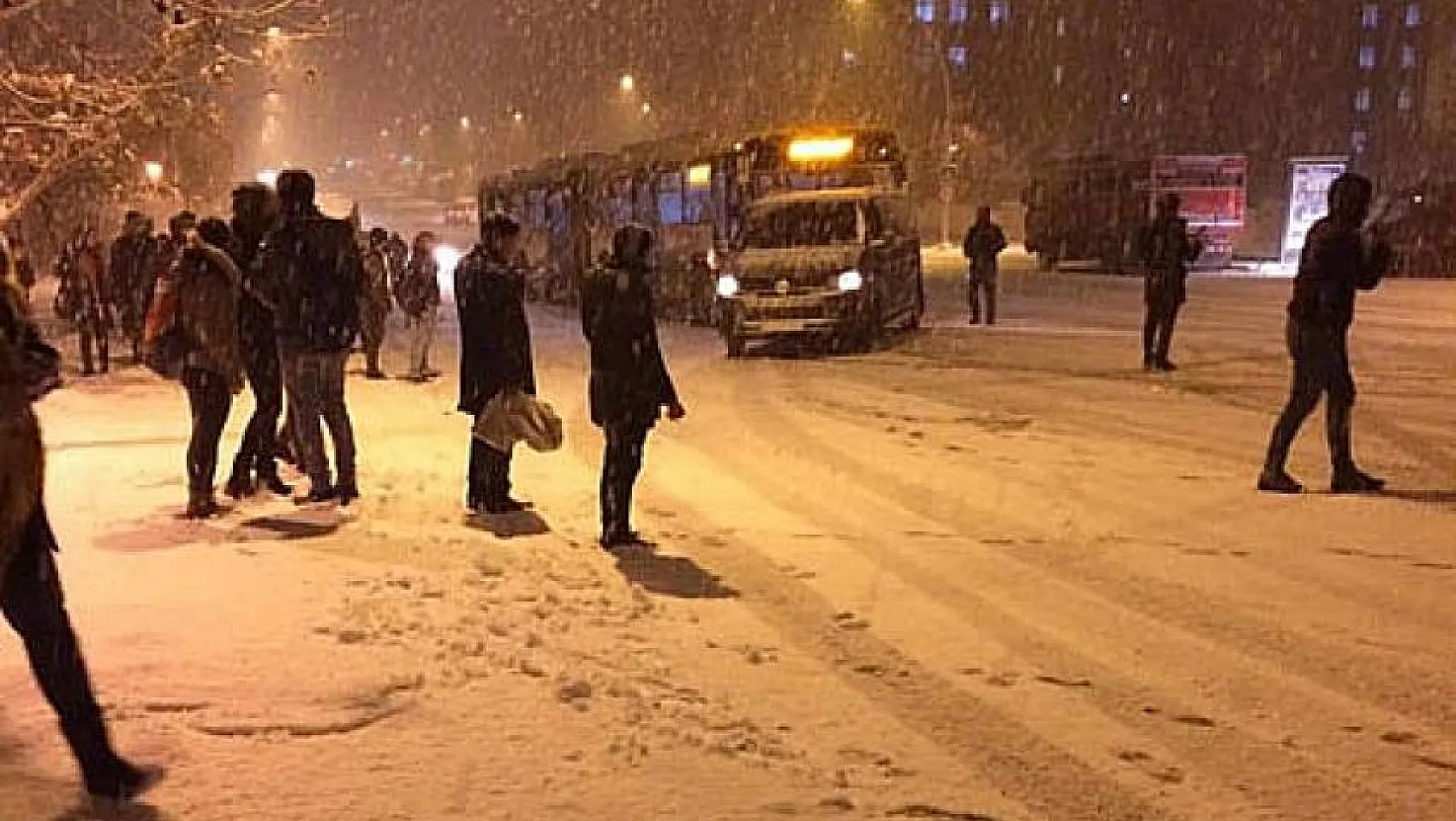 Malatya iki üniversitede kar tatili 