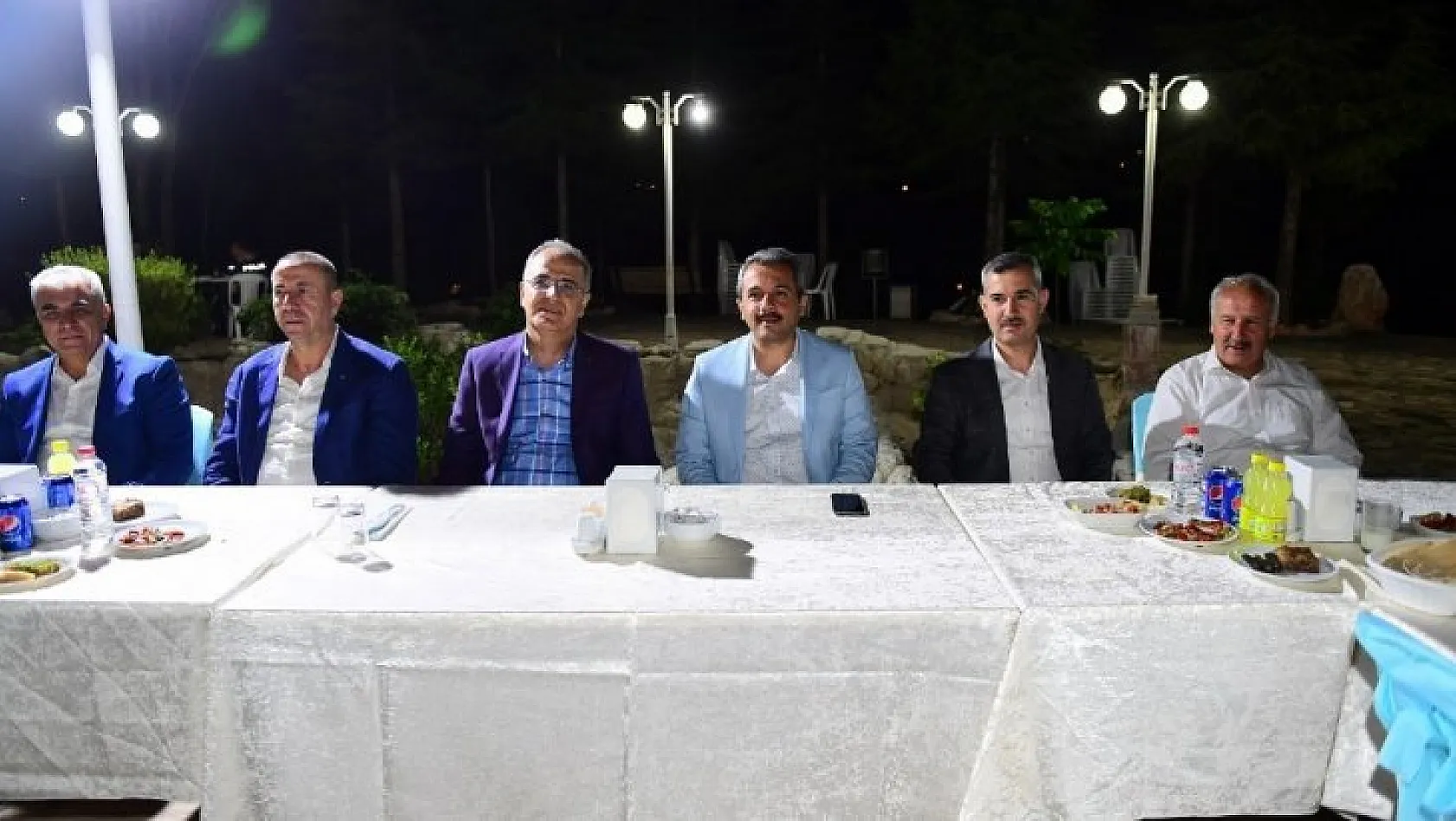 Başkan Çınar Erkek Voleybol A Milli Takımını misafir etti
