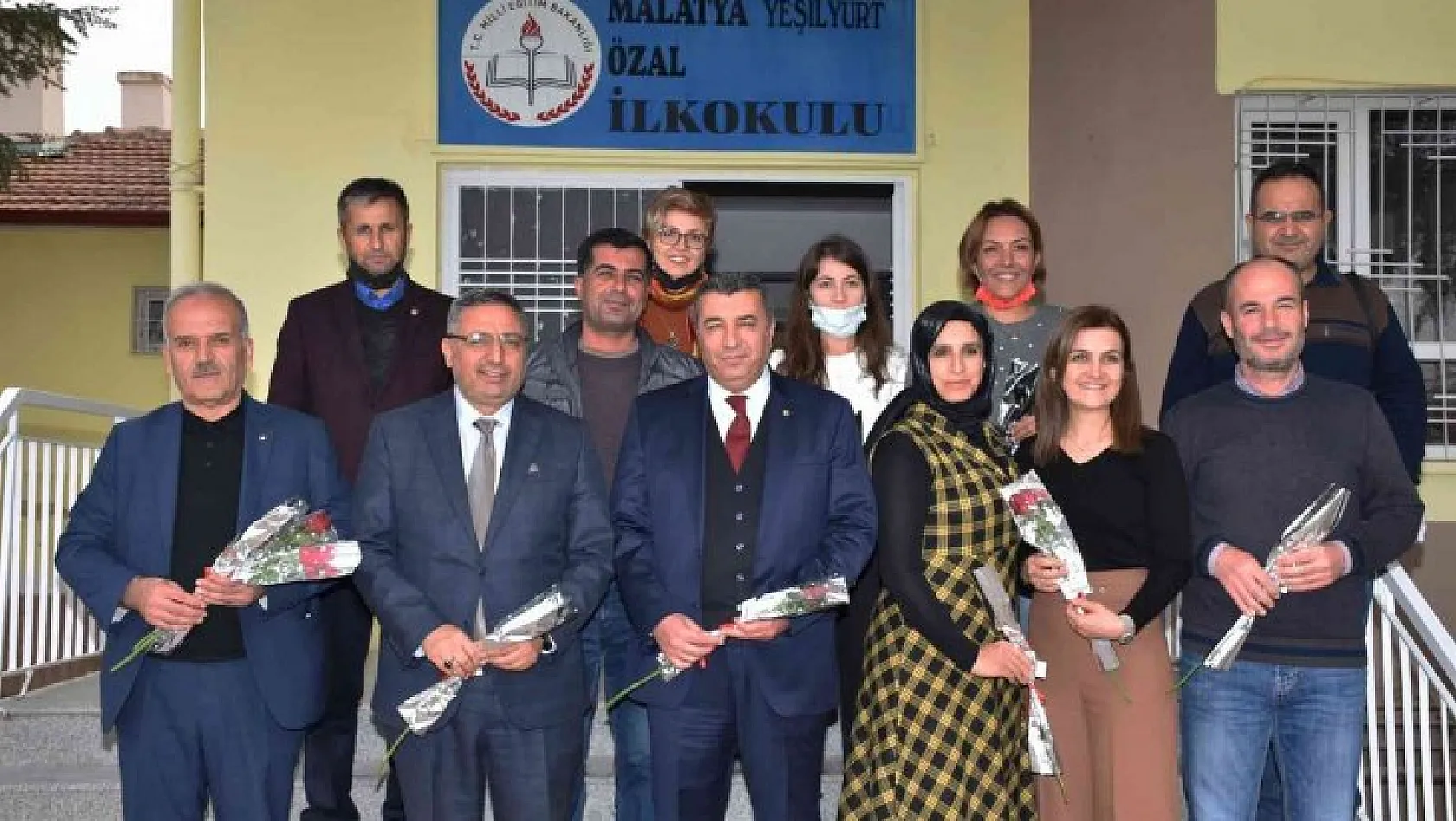 Özcan'dan öğretmenlere ziyaret
