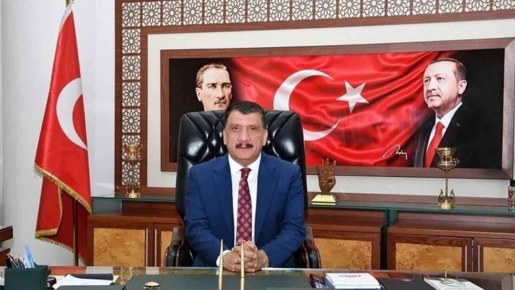Belediye Başkanları Özal ve Fendoğlu'nu andı