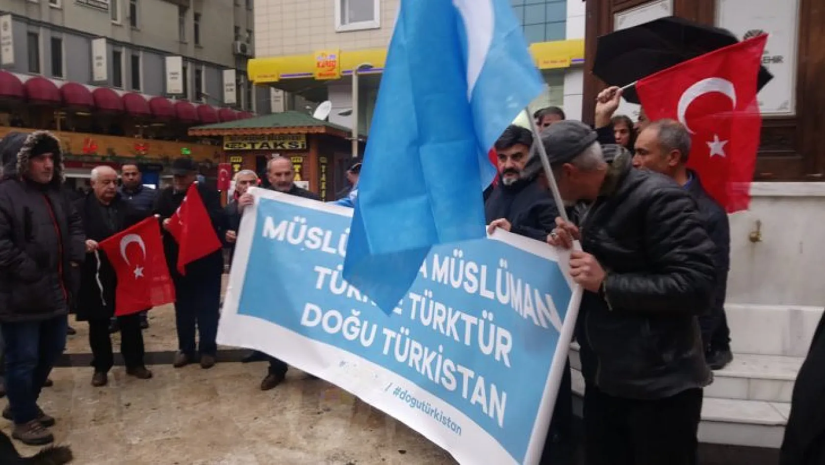 Doğu Türkistan'a destek