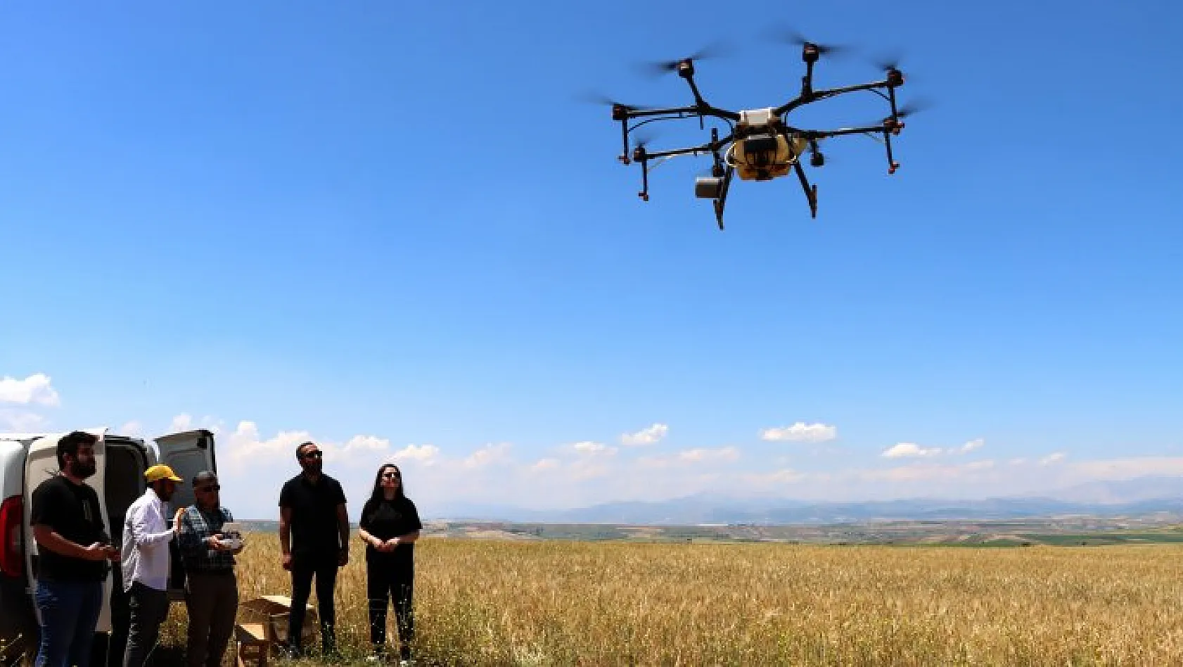 Dron çiftçiye kazandırıyor