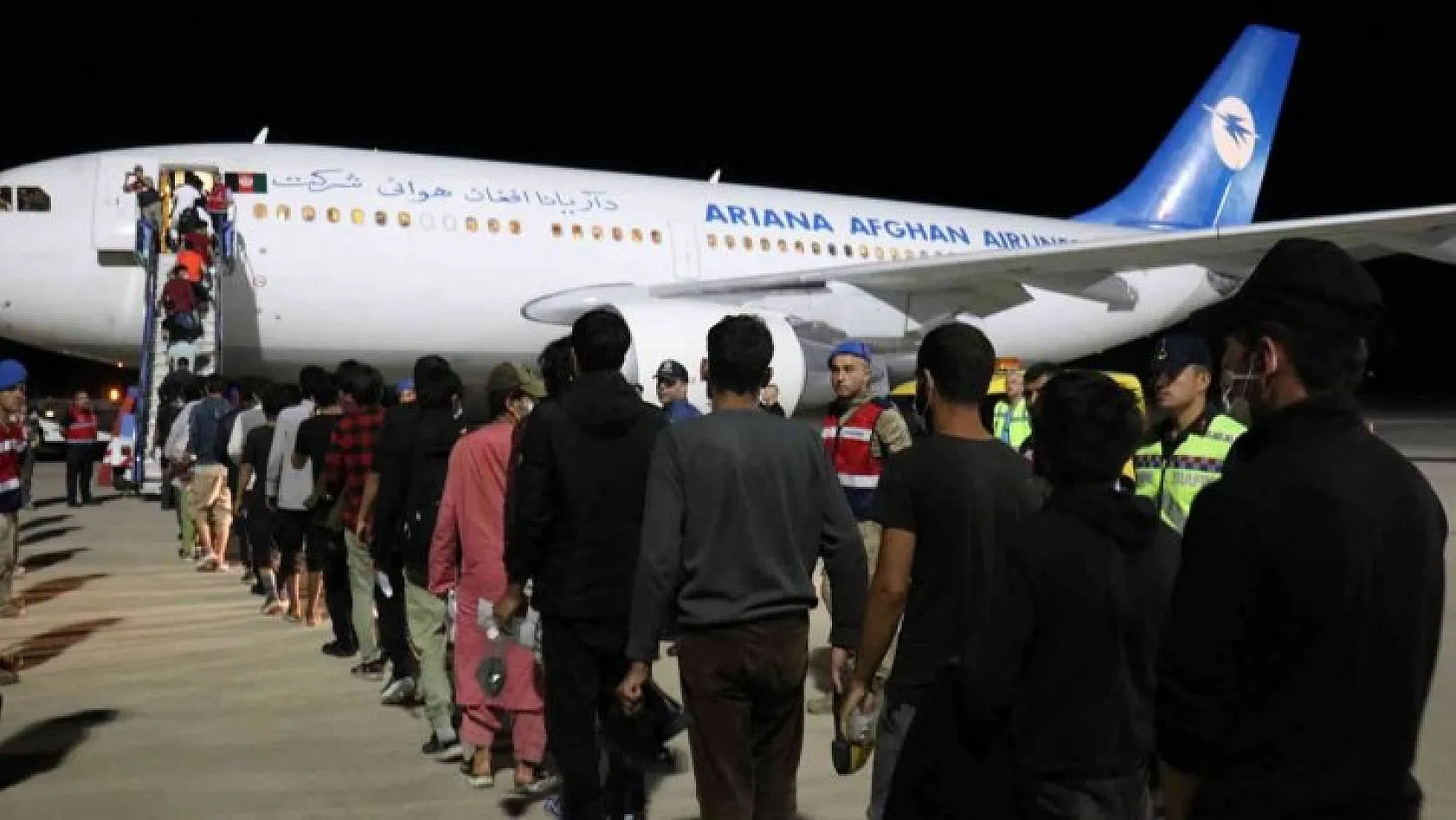 227 göçmen sınır dışı edildi