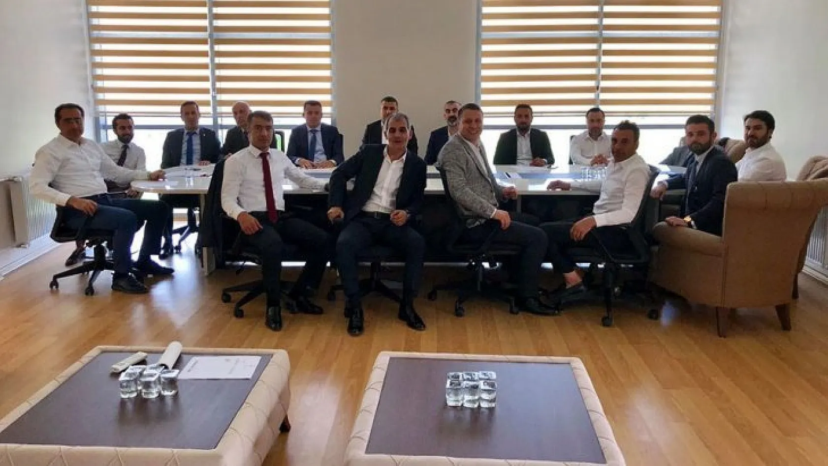 E. Yeni Malatyaspor'da yeni yönetim ilk toplantısını yaptı