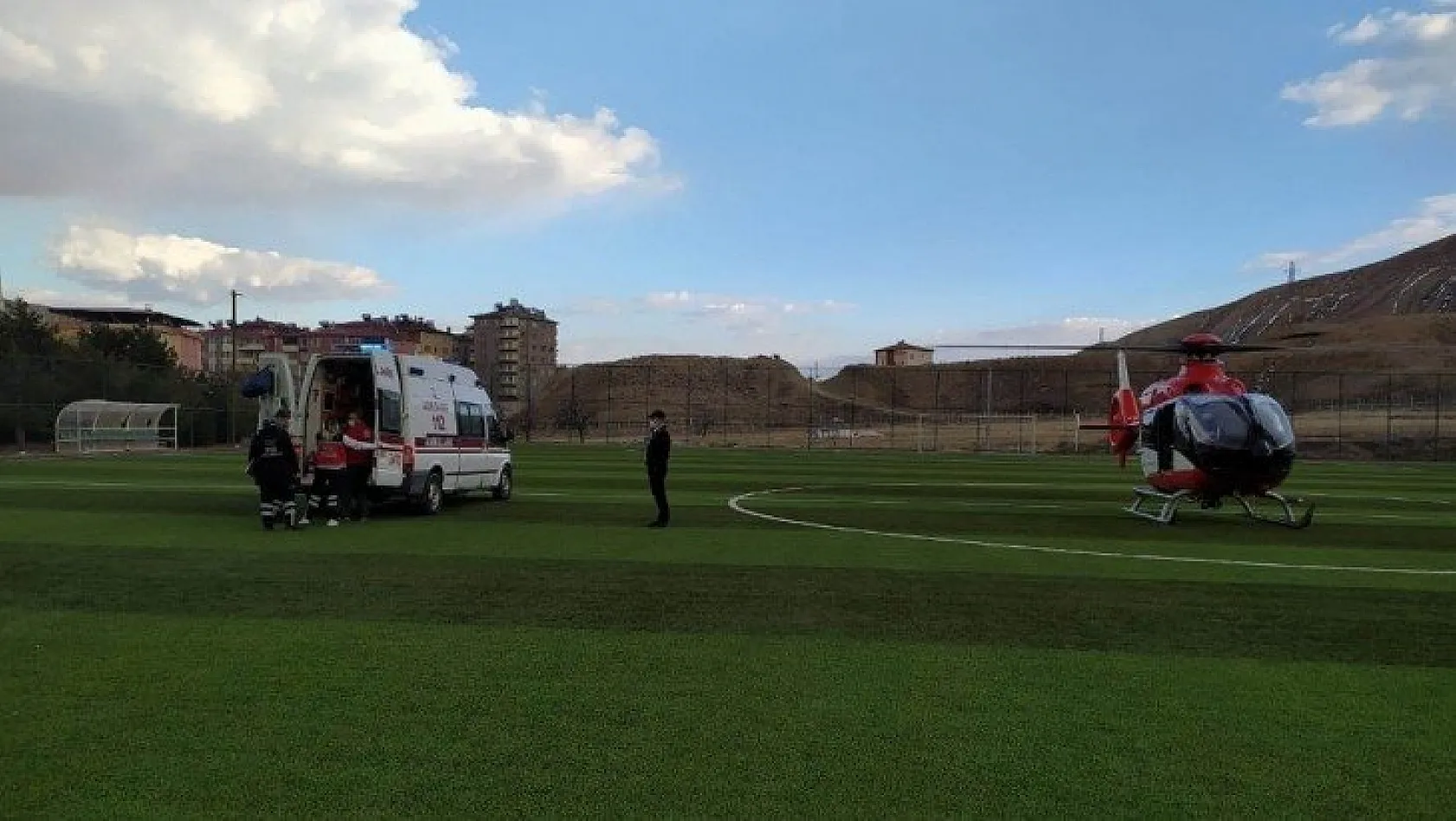 Ambulans helikopter yetişti