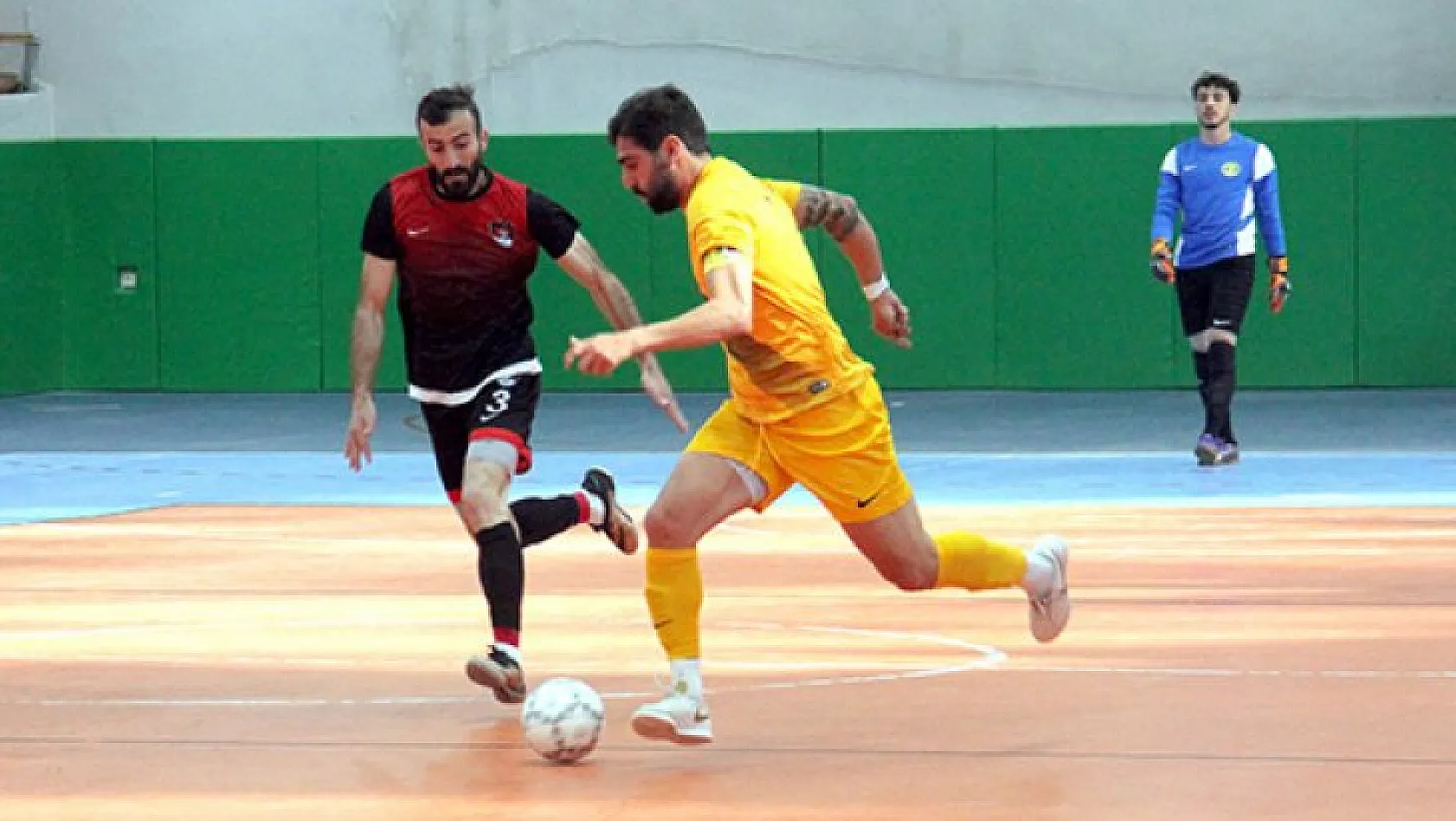 Futsal ligi başladı