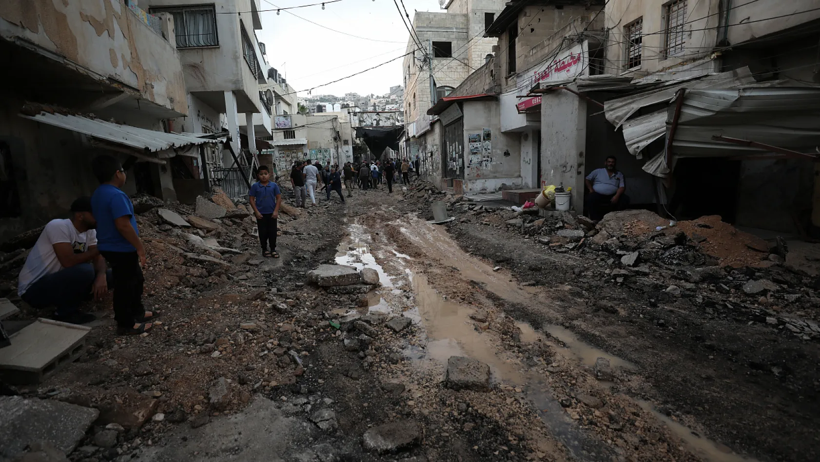 Gazze'de can kaybı 10 bin 818'e yükseldi