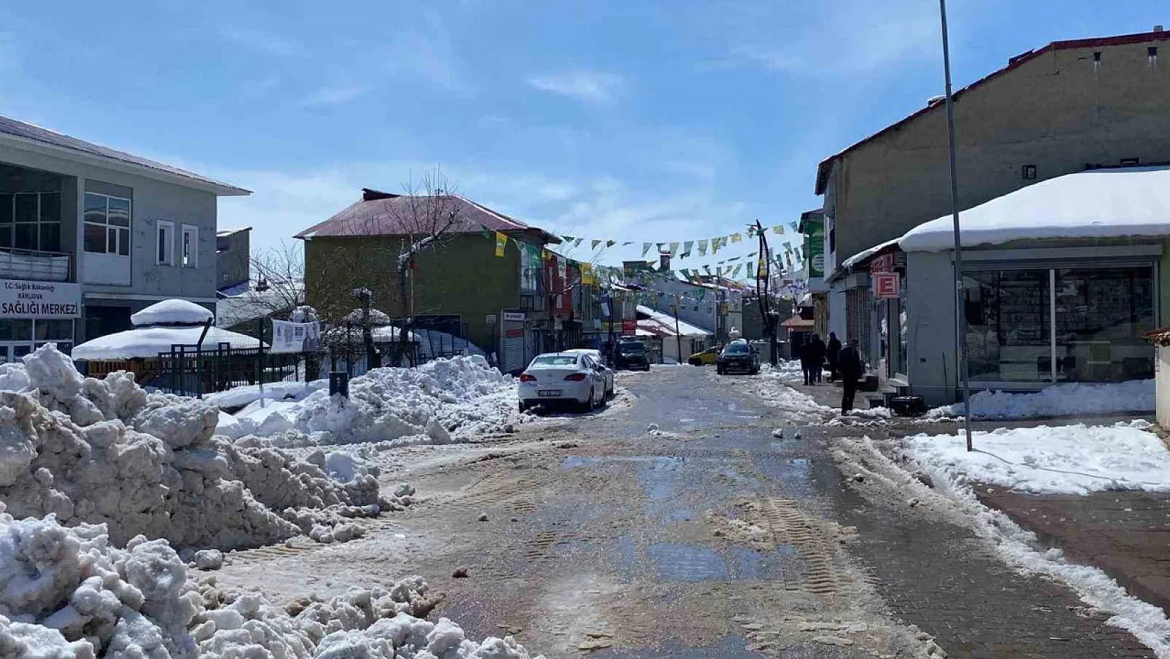 Karlıova'da karla mücadele