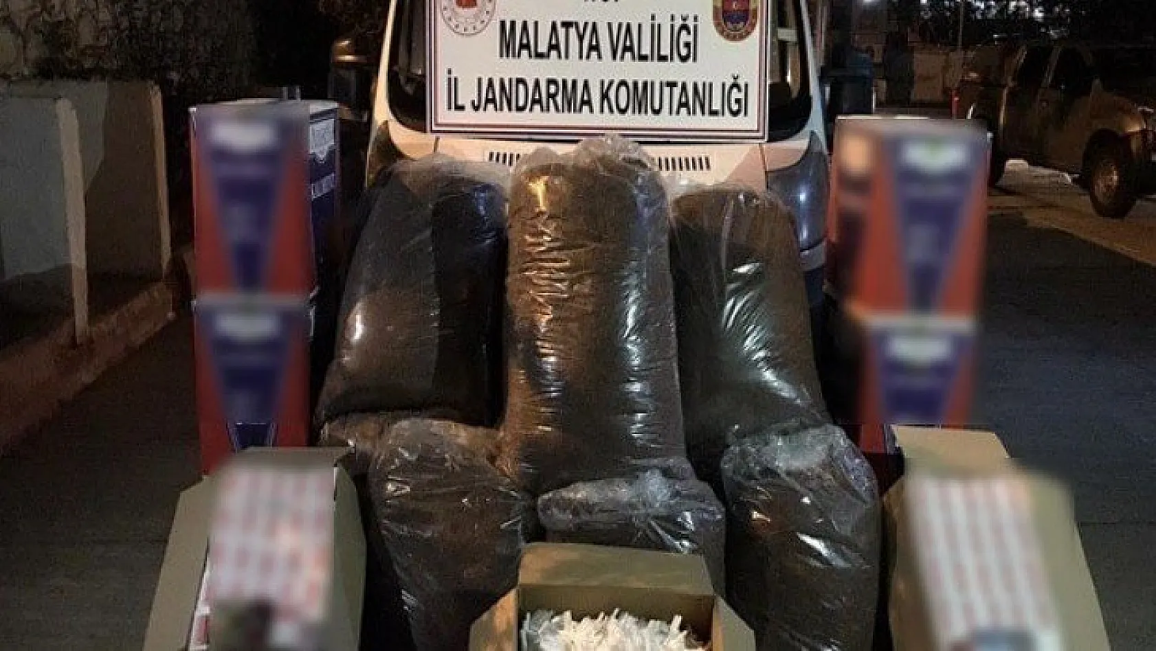 Malatya'da kaçak tütün ve faturasız makaron ele geçirildi