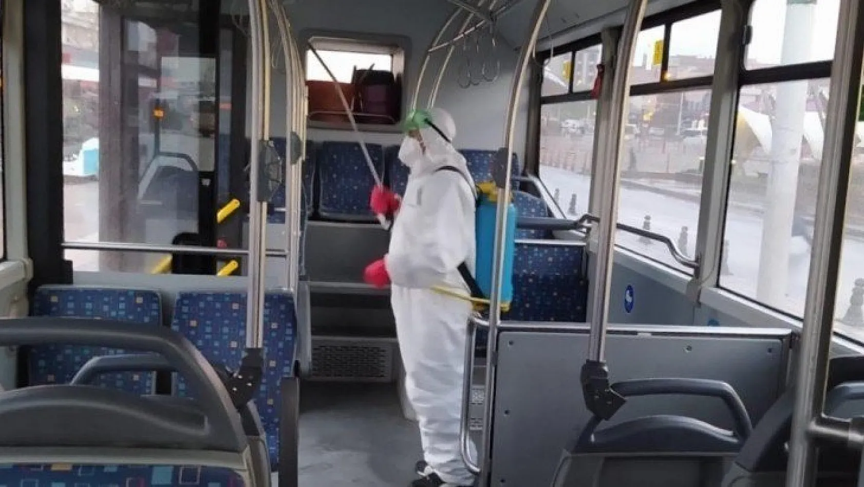 Toplu taşımada dezenfekte çalışmaları sürüyor