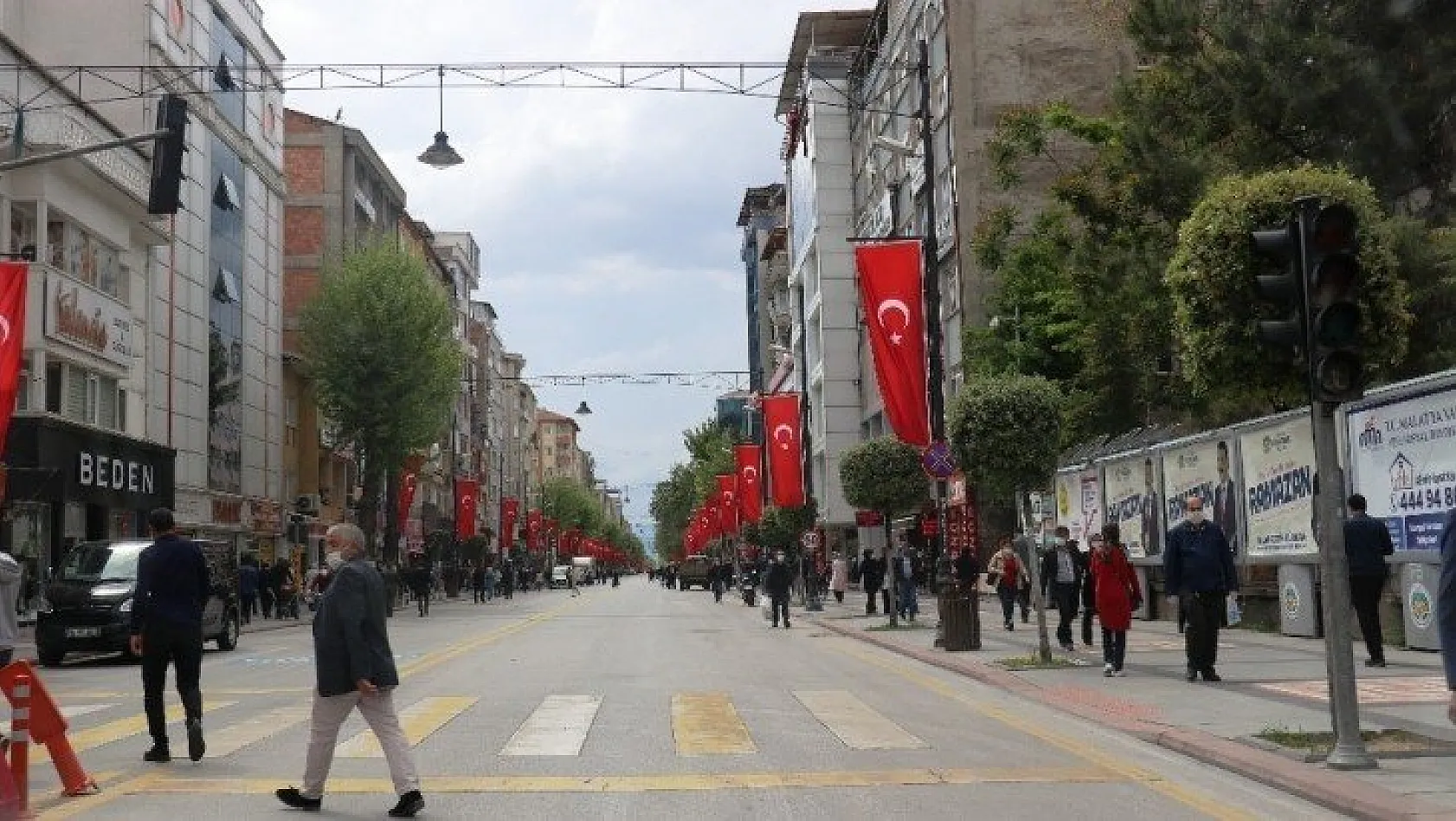 Sadıkoğlu'ndan kapalı caddelerin açılması önerisi