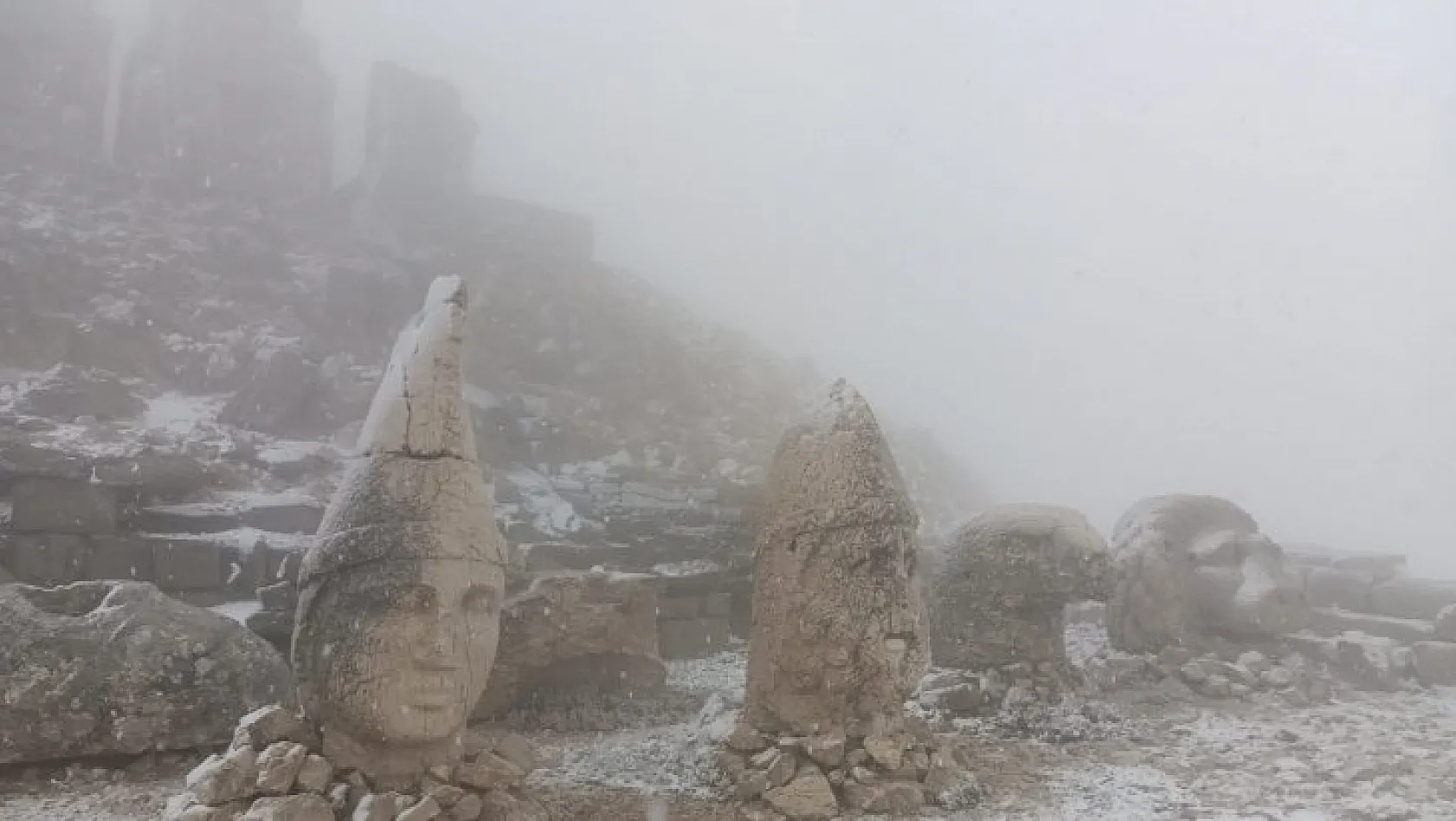 Nemrut Dağı'na ilk kar düştü