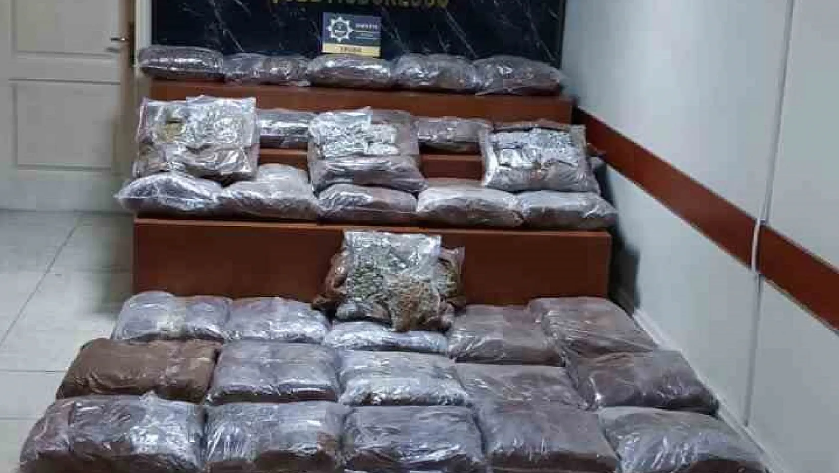 Sakarya'da milyon liralık uyuşturucu operasyonu: 4 gözaltı