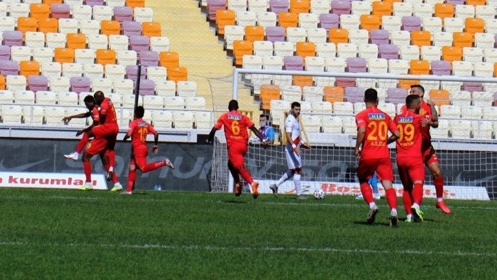 Yeni Malatyaspor: 1 - Antalyaspor: 0 (Maç devam ediyor)