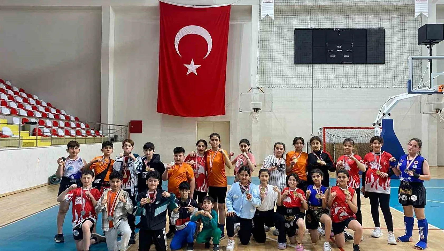 İstanbul ekibi, madalyaya doymuyor