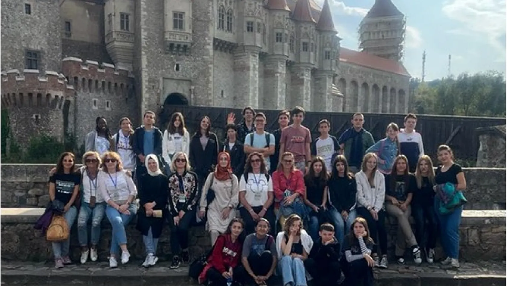 Malatyalı öğrenciler Avrupa'yı keşfettiler