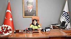Vali Yazıcı koltuğunu Erva Çetin'e bıraktı