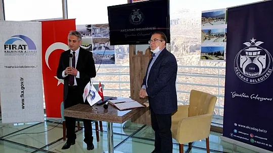 'Büyüleyici Vadiyi Seyrediyorum'