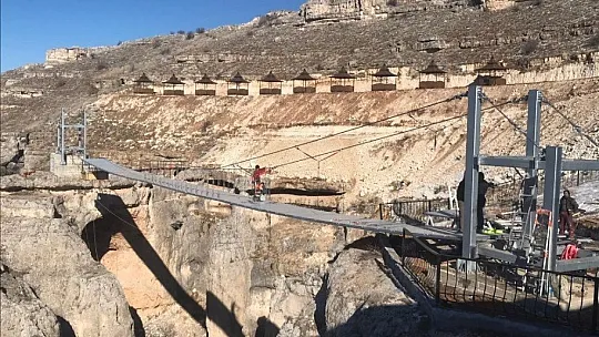 'Büyüleyici Vadiyi Seyrediyorum'