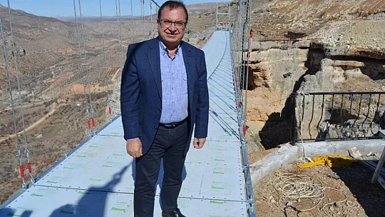 'Büyüleyici Vadiyi Seyrediyorum'