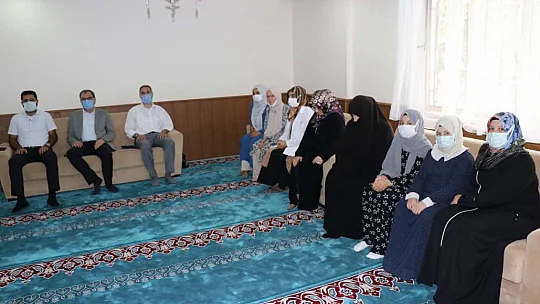 Şehrin en küçük kız hafızları