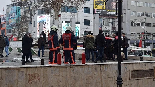 Kendini yakmaya çalıştı