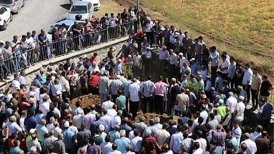 Ramazan Keskin Hoca son yolculuğuna dualarla uğurlandı