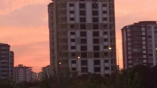 Saniyeler içerisinde yıkıldı