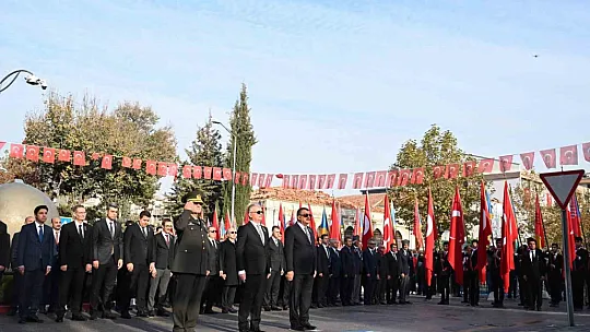 Atatürk, ölümünün 85'inci yılında anıldı