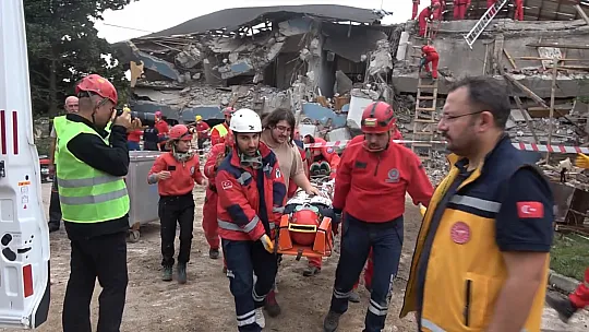 Deprem tatbikatı gerçeği aratmadı