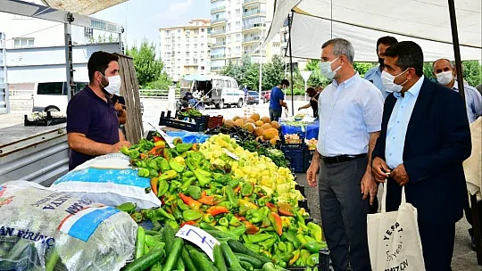 Vatandaşlarla dertleşti