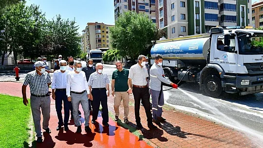Temizlik çalışmalarını inceledi
